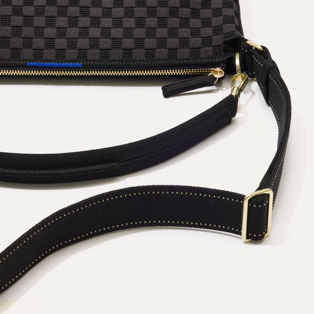 The Mini Zip Bucket - Black Sand