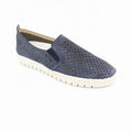 Women's casual shoes